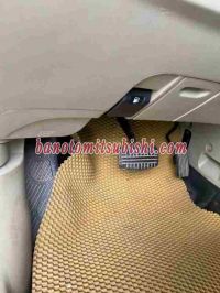 Cần bán gấp xe Mitsubishi Grandis 2.4 AT năm 2006, màu Cát, Số tự động