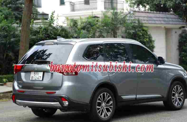 Cần bán gấp Mitsubishi Outlander 2.0 CVT 2018 - Xe đẹp - Giá tốt
