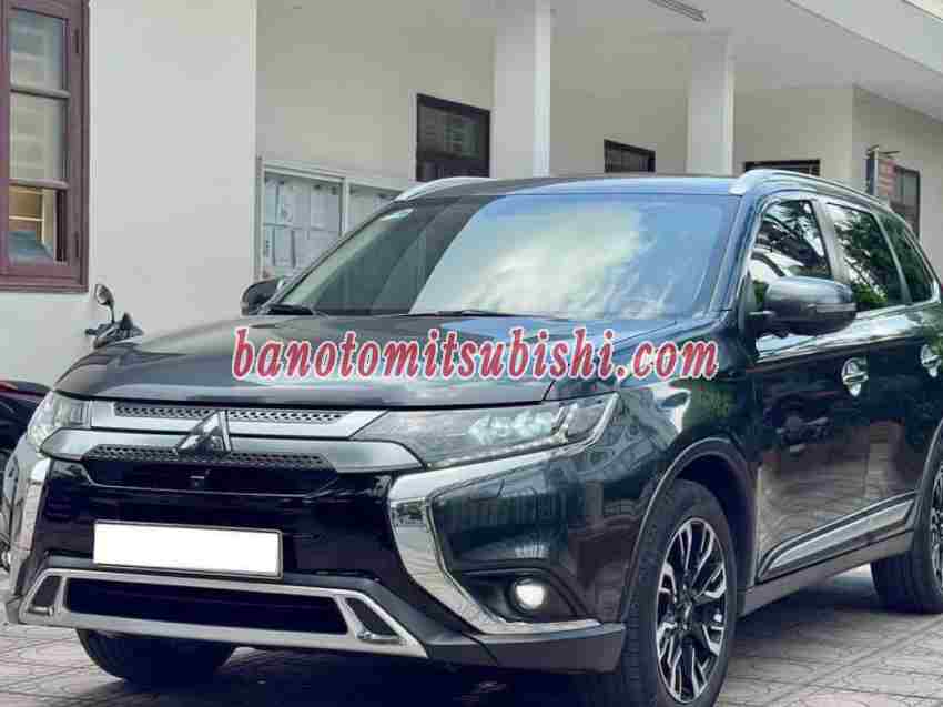 Cần bán xe Mitsubishi Outlander 2.0 CVT Premium năm 2020 màu Xanh cực đẹp
