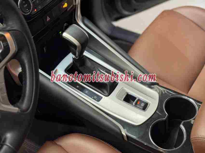 Cần bán Mitsubishi Pajero Sport 2.4D 4x2 AT 2019 - Số tự động