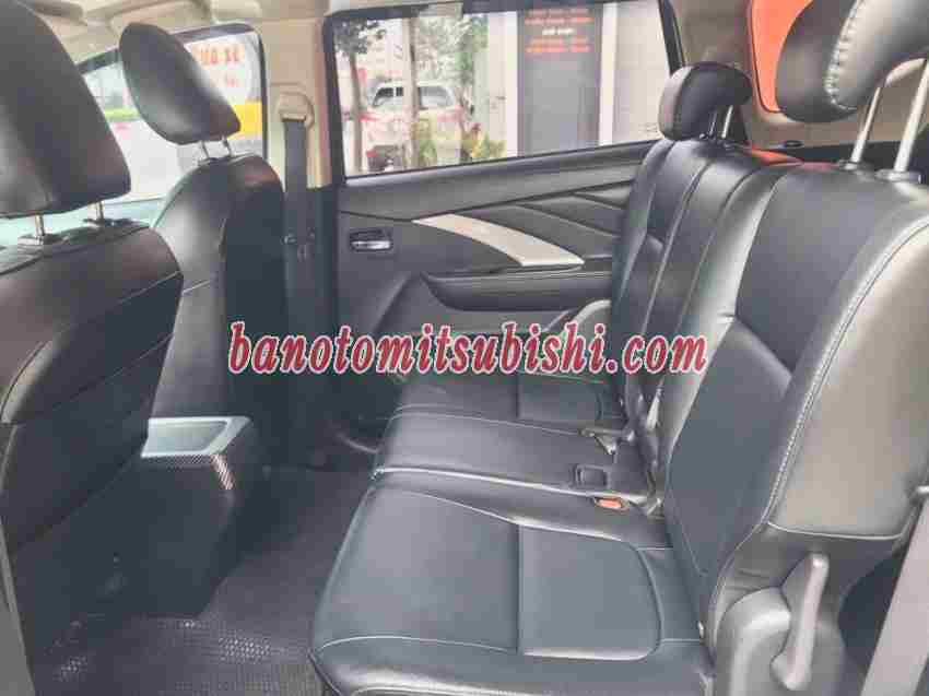 Cần bán gấp Mitsubishi Xpander 1.5 AT đời 2020, màu Bạc Cần bán gấp Mitsubishi Xpander 1.5 AT đời 2020, màu Bạc