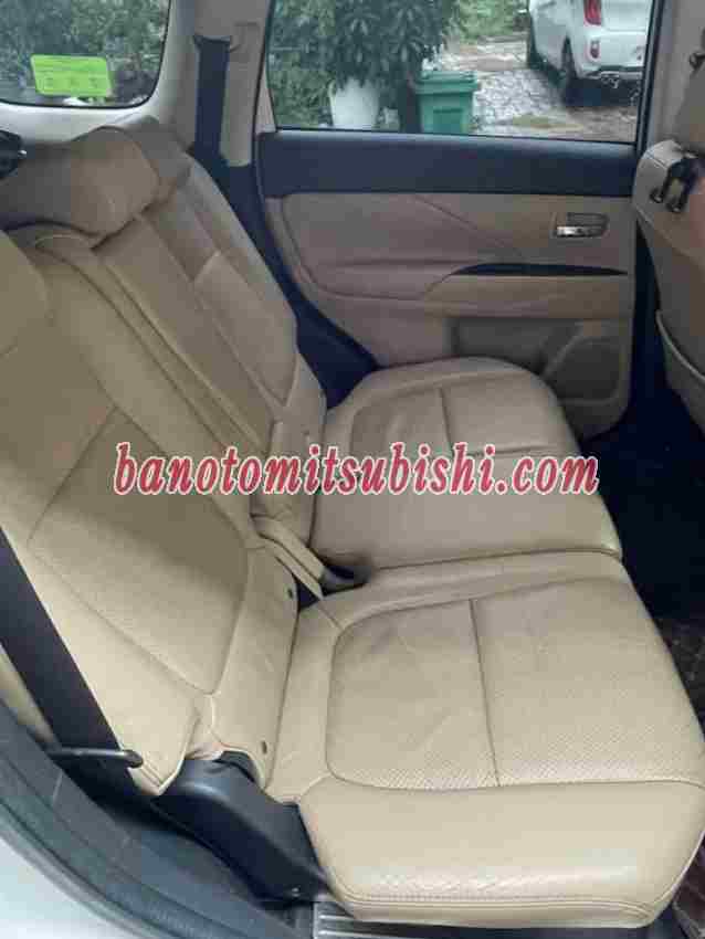 Cần bán xe Mitsubishi Outlander 2.0 CVT Premium đời 2018