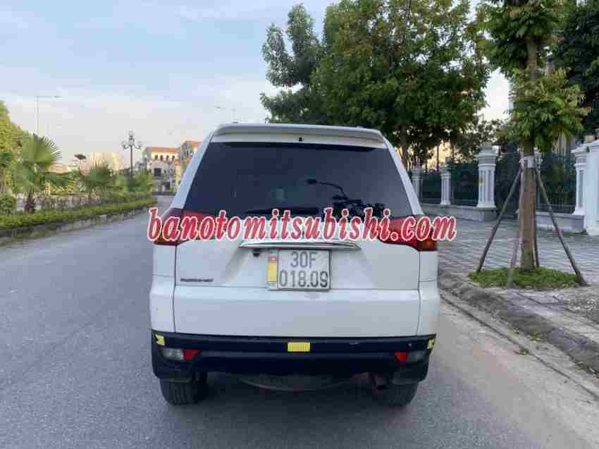 Cần bán gấp Mitsubishi Pajero Sport D 4x2 AT năm 2011 giá cực tốt