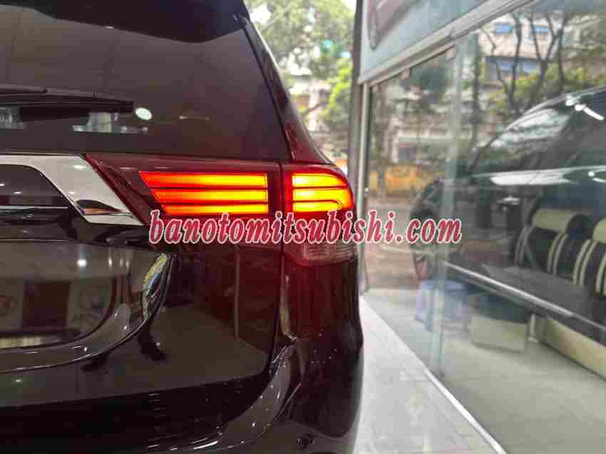 Bán Mitsubishi Outlander Premium 2.0 CVT đời 2024 xe đẹp - giá tốt