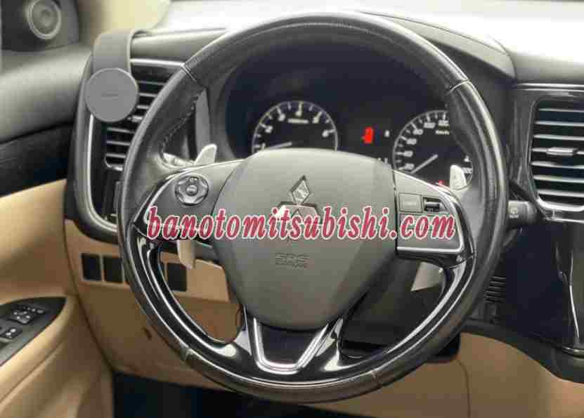 Mitsubishi Outlander 2.0 CVT 2016 - Giá tốt