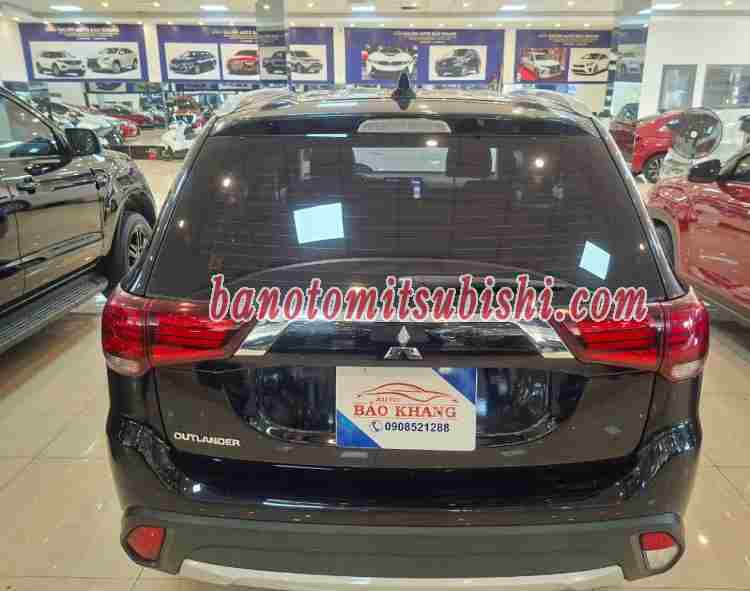 Cần bán gấp Mitsubishi Outlander 2.0 CVT 2019 - Xe đẹp - Giá tốt