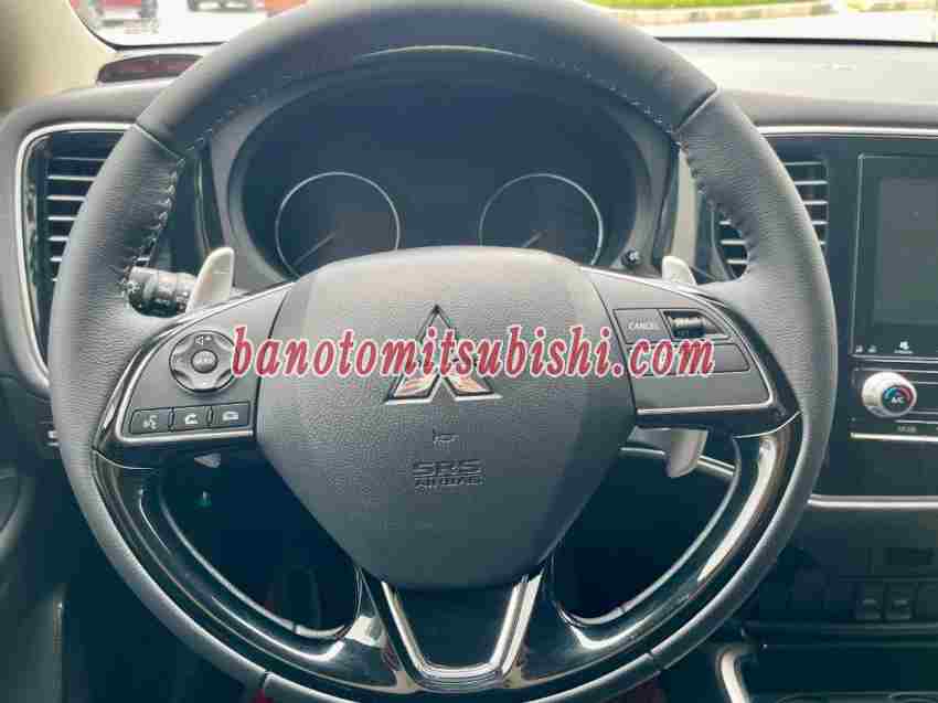 Mitsubishi Outlander 2.0 CVT năm 2023 cần bán