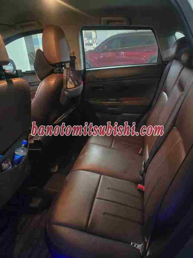 Cần bán gấp xe Mitsubishi Outlander Sport 2.0 CVT Premium năm 2014, màu Bạc, Số tự động