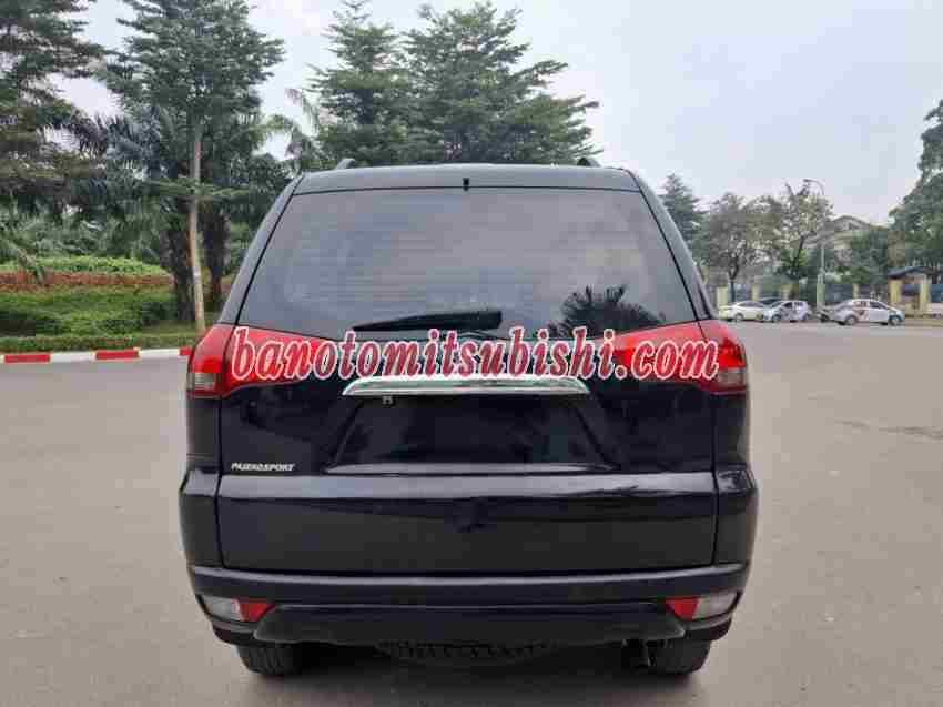 Cần bán gấp Mitsubishi Pajero Sport G 4x2 AT đời 2015, màu Đen