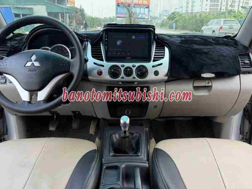 Cần bán gấp Mitsubishi Triton GLX 4x2 MT 2011 - Xe đẹp - Giá tốt