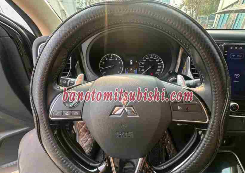 Cần bán Mitsubishi Outlander Premium 2.0 CVT 2021 xe đẹp