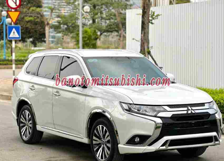 Cần bán xe Mitsubishi Outlander 2.0 CVT đời 2023