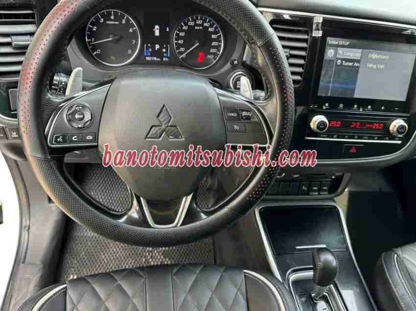 Cần bán Mitsubishi Outlander Premium 2.0 CVT 2022, xe đẹp giá rẻ bất ngờ