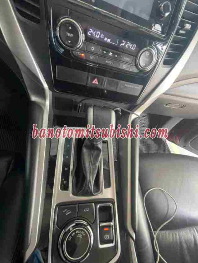 Bán xe Mitsubishi Pajero Sport 3.0G 4x4 AT sx 2018 - giá rẻ