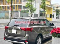 Cần bán gấp Mitsubishi Outlander 2.0 STD năm 2016 giá cực tốt