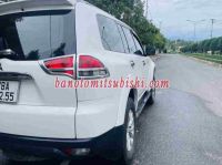 Cần bán xe Mitsubishi Pajero Sport D 4x2 MT màu Trắng 2016