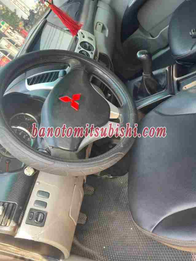 Mitsubishi Triton 2009 Truck màu Xám