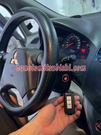 Cần bán Mitsubishi Grandis 2.4 AT Máy xăng 2005 màu Ghi